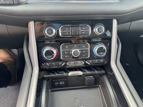 Used 2023 GMC Yukon Denali AWD/4WD image 21