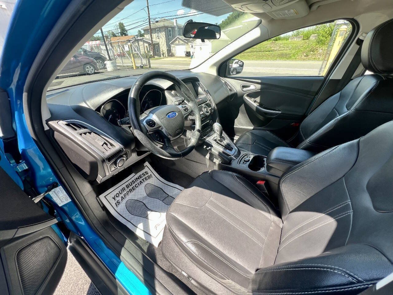 Used 2014 Ford Focus Titanium FWD image 9