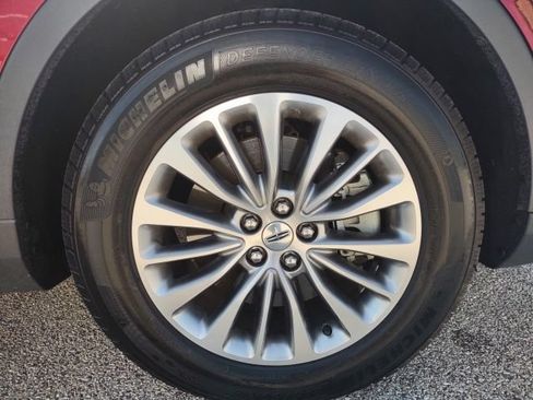 Used 2016 Lincoln MKX Select w/ Select Plus Package AWD/4WD image 24