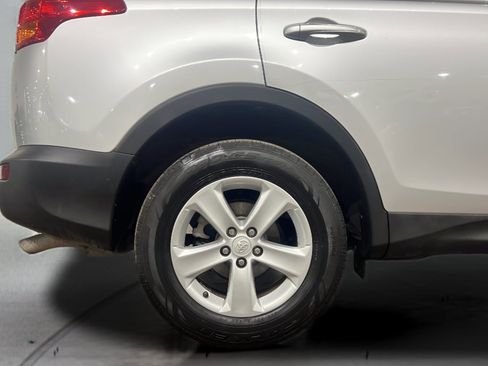 Used 2014 Toyota RAV4 XLE image 34