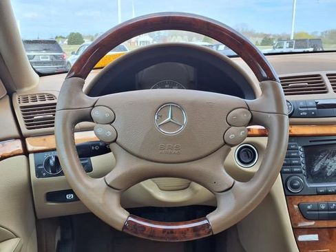 Used 2007 Mercedes-Benz E 350 Sedan image 15