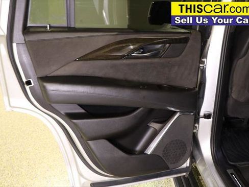 Used 2017 Cadillac Escalade Platinum image 29