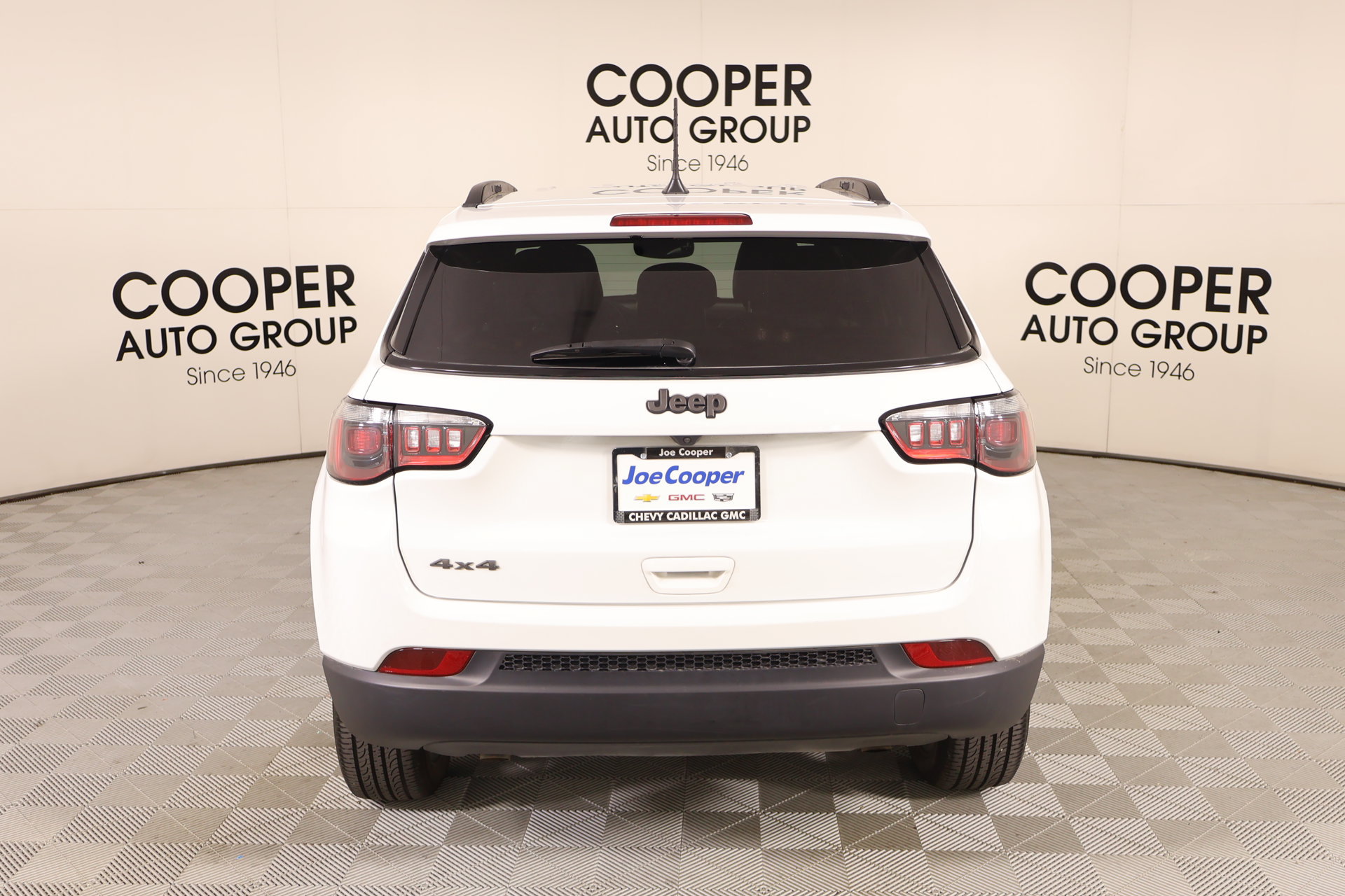 Used 2025 Jeep Compass Latitude w/ Convenience Group AWD/4WD image 21