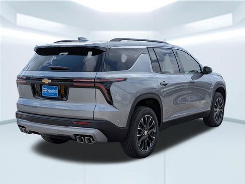 New 2026 Chevrolet Traverse LT w/ Sun and Wheel Package FWD image 6