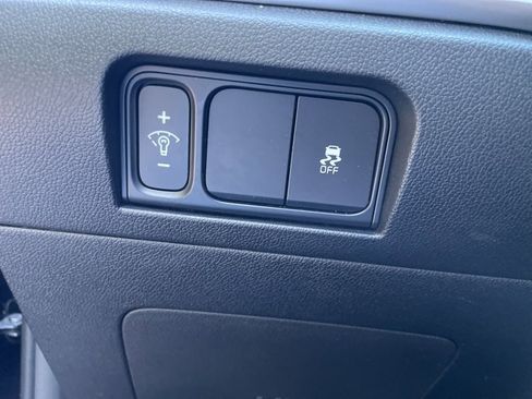 Used 2024 Kia Sorento S image 11