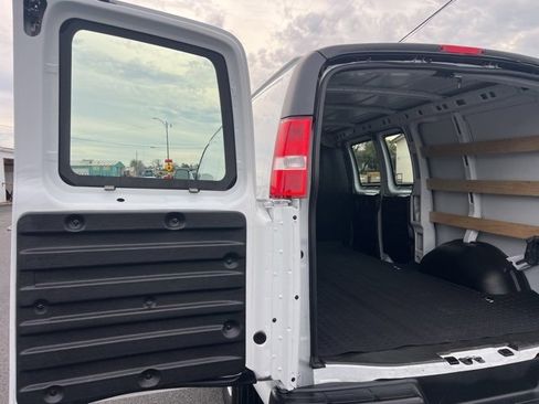 Used 2024 Chevrolet Express 2500 w/ Driver Convenience Package image 27