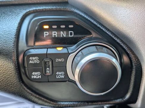 Used 2019 RAM 1500 Big Horn AWD/4WD image 24