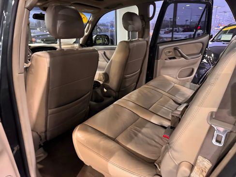 Used 2006 Toyota Sequoia SR5 image 17
