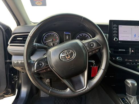 Used 2024 Toyota Camry SE FWD image 13