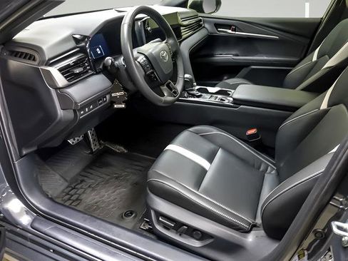 Used 2025 Toyota Camry SE w/ Multimedia Upgrade Package AWD/4WD image 10