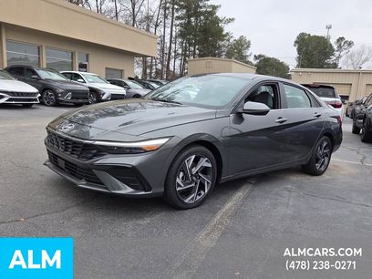 Used 2025 Hyundai Elantra Limited