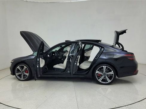 Used 2025 Genesis G70 2.5T w/ Sport Prestige Package image 72