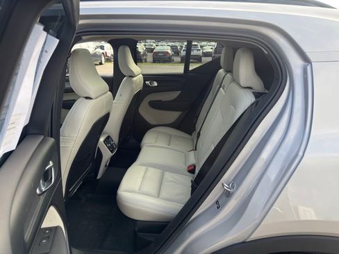 Used 2023 Volvo XC40 B5 Plus w/ Driver Assist Package AWD/4WD image 34