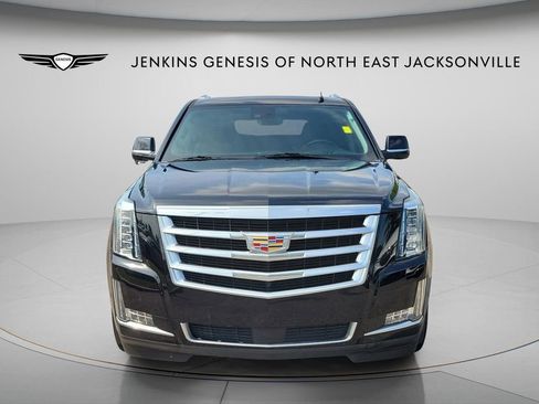 Used 2020 Cadillac Escalade Premium Luxury RWD image 6