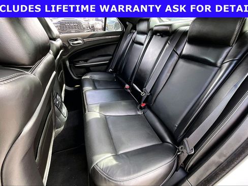 Used 2023 Chrysler 300 S w/ Comfort Group RWD image 22