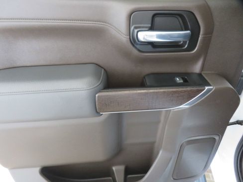 Used 2022 GMC Sierra 1500 Denali w/ Denali Premium Package image 18