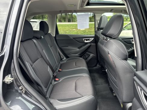 Used 2019 Subaru Forester Premium AWD/4WD image 22