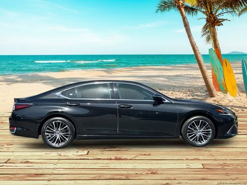 Used 2024 Lexus ES 300h w/ Premium Package FWD image 7