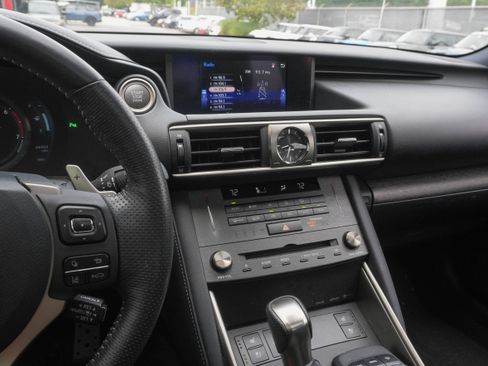 Used 2019 Lexus IS 300 F Sport w/ F Sport Package RWD image 21