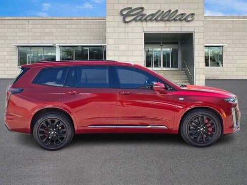 Certified 2023 Cadillac XT6 Sport w/ Technology Package AWD/4WD image 9