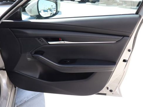 Used 2025 MAZDA MAZDA3 s FWD image 26