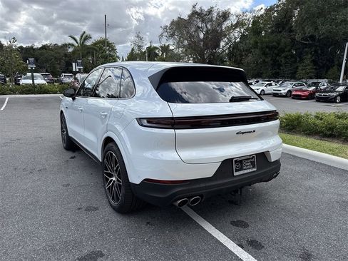 Used 2024 Porsche Cayenne S image 14