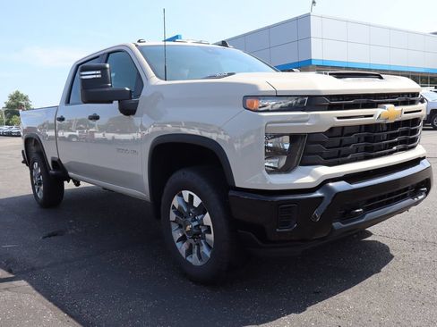 New 2026 Chevrolet Silverado 2500 Custom w/ Custom Convenience Package AWD/4WD image 2