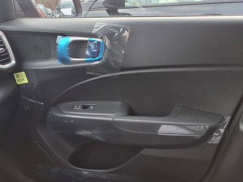 New 2025 Hyundai Venue SEL image 19