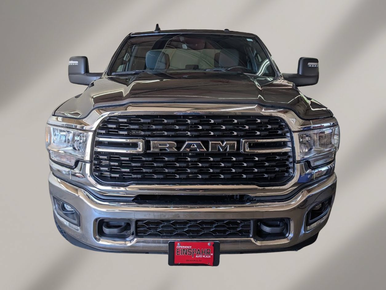 Used 2024 RAM 2500 Big Horn AWD/4WD image 2