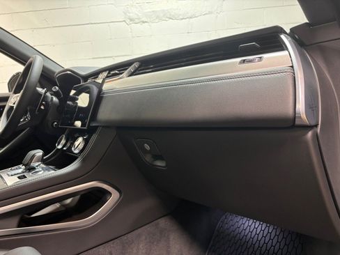 New 2026 Jaguar F-PACE R-Dynamic S image 30