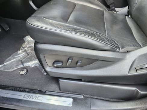 Used 2019 GMC Yukon XL SLT AWD/4WD image 28