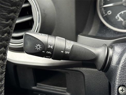 Used 2018 Toyota Tacoma SR5 image 26