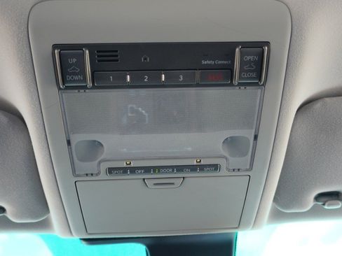 Used 2010 Lexus LS 460 w/ Sport Pkg RWD image 28
