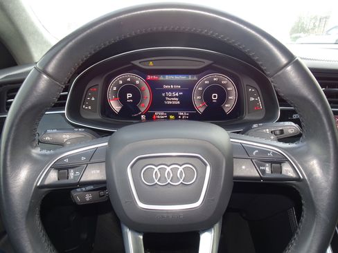 Used 2019 Audi Q8 Prestige w/ Luxury Package image 30