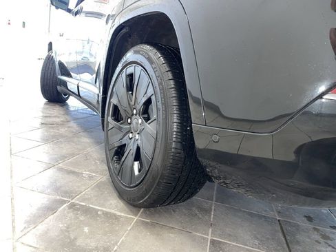 Used 2025 Jeep Wagoneer S Launch Edition image 19