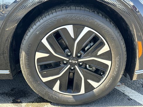 Used 2024 Kia EV6 Wind image 23