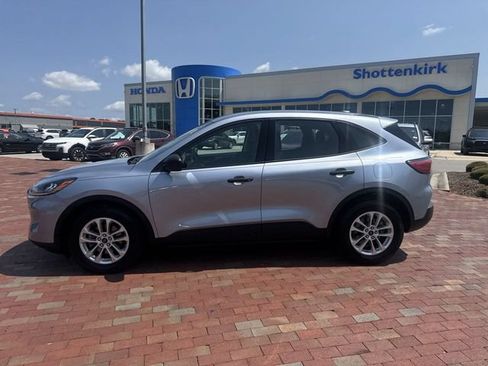 Used 2022 Ford Escape S FWD image 33