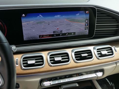 Used 2021 Mercedes-Benz GLE 350 4MATIC image 25