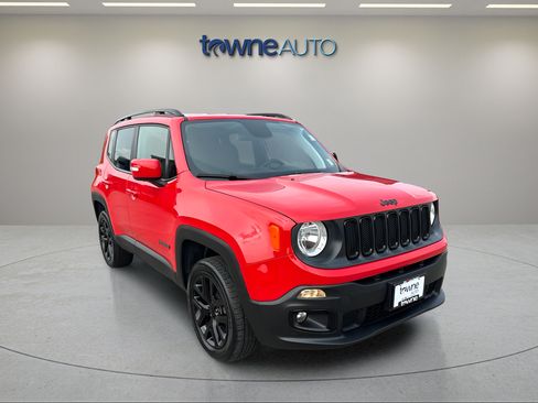 Used 2018 Jeep Renegade Altitude AWD/4WD image 7