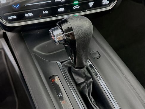 Used 2018 Honda HR-V EX image 14