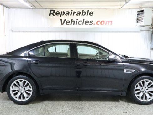 Used 2017 Ford Taurus Limited image 4