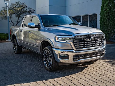 Used 2025 RAM 1500 Limited AWD/4WD image 3