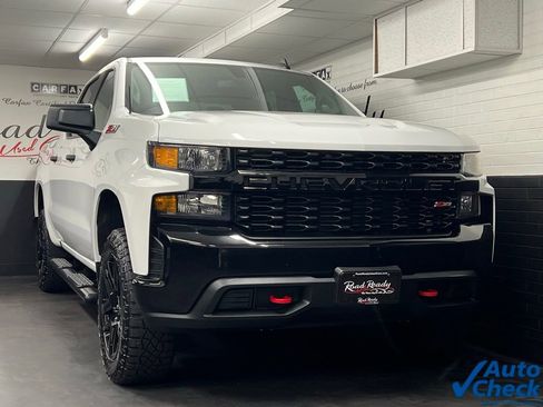 Used 2021 Chevrolet Silverado 1500 Custom Trail Boss w/ LPO, Dark Essentials Package image 3