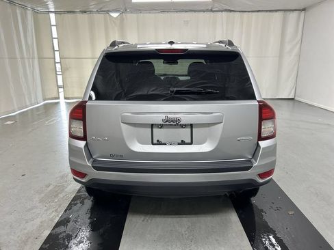 Used 2017 Jeep Compass Latitude AWD/4WD image 19