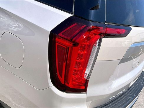 Used 2021 GMC Yukon XL Denali w/ Advanced Technology Package AWD/4WD image 27
