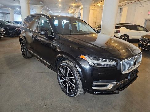 Certified 2023 Volvo XC90 B6 Plus w/ Protection Package Premier AWD/4WD image 5