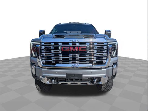 Used 2024 GMC Sierra 2500 Denali w/ Denali Reserve Package image 8