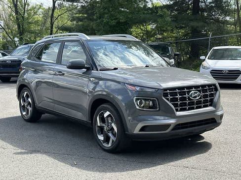 Used 2021 Hyundai Venue SEL w/ Premium Package FWD image 28