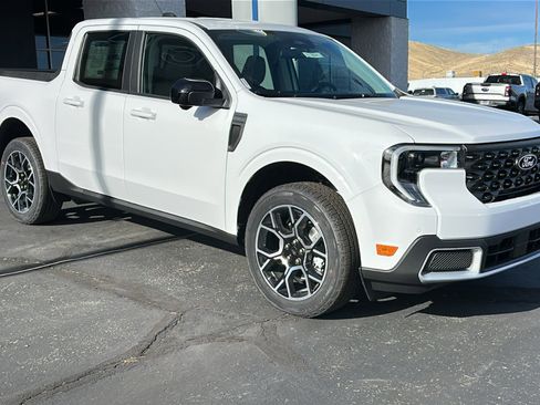 New 2025 Ford Maverick Lariat w/ 4K Tow Package image 1