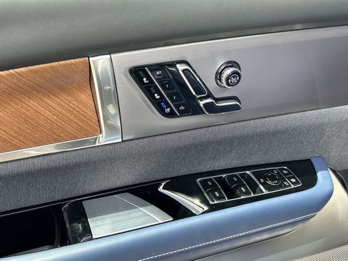 New 2026 Cadillac Vistiq Premium Luxury AWD/4WD image 19